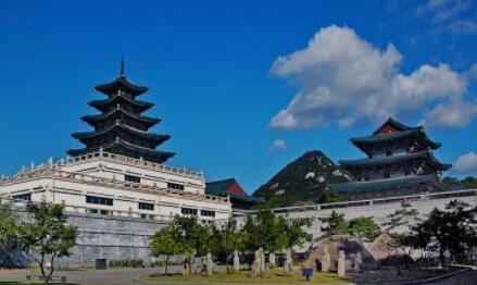 为了鼓励生育,韩国拼了!公务员生两个娃及以上,可优先晋升